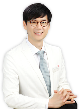 송용태 원장(흰 가운)